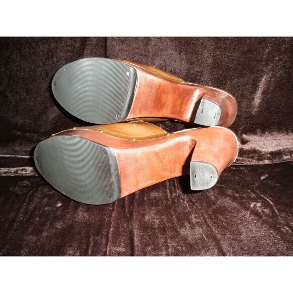 NEW by XHILARATION, CLOGS, TAN, SIZE 9.5 MEDIUM (HEELS 4") MADE IN BRAZIL - Picture 13 of 13